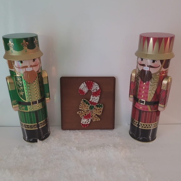 Christmas Candy Cane String Art - Picture 1 of 2